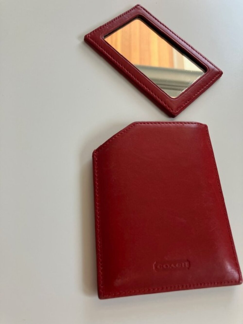 Vintage Coach Red Leather Travel Compact Mirror with Pouch - Picture 3 of 8